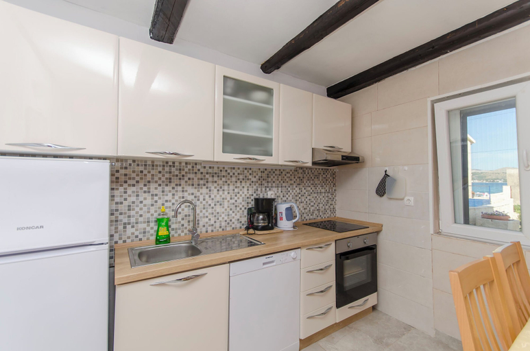 Private kitchen 3, Apartment Island Sun Terrace, Šibenik