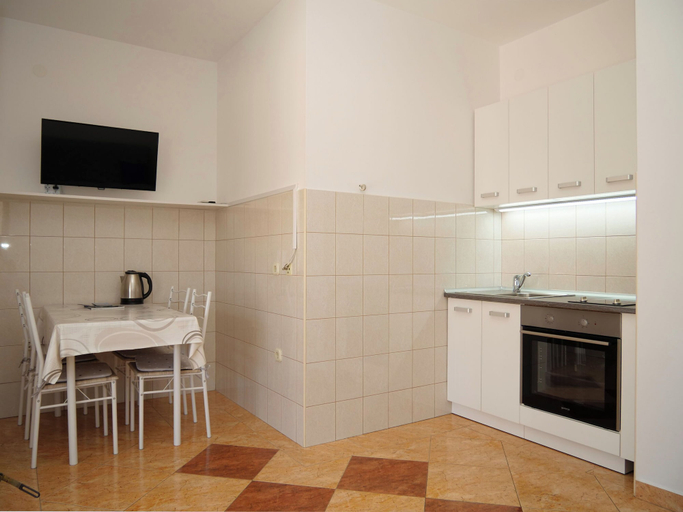 Others 5, Apartments Vlade, Primošten