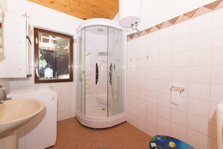 Bathroom, House Silvestra, Novalja
