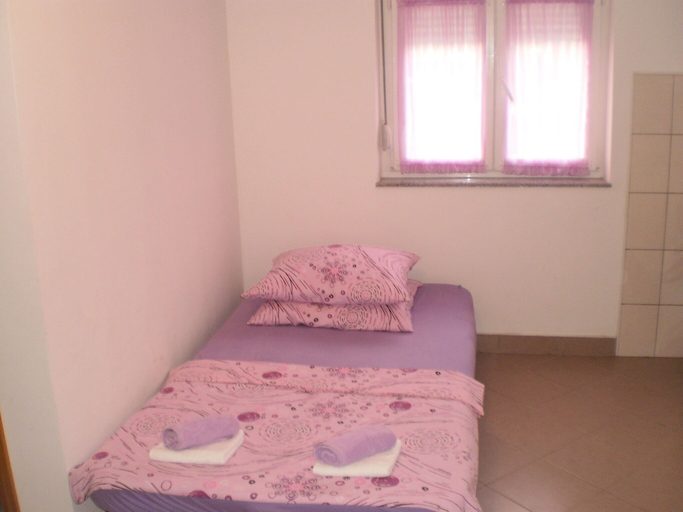 Bedroom 2, Apartments Gunja, Marina