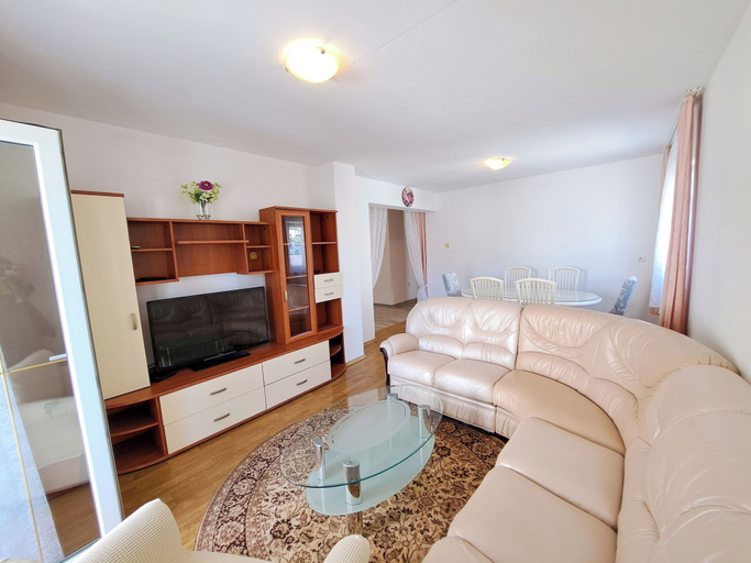 Others 4, Apartments Mile, Split