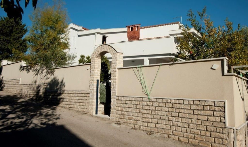 Exterior & Views 2, Villa Doris, Okrug