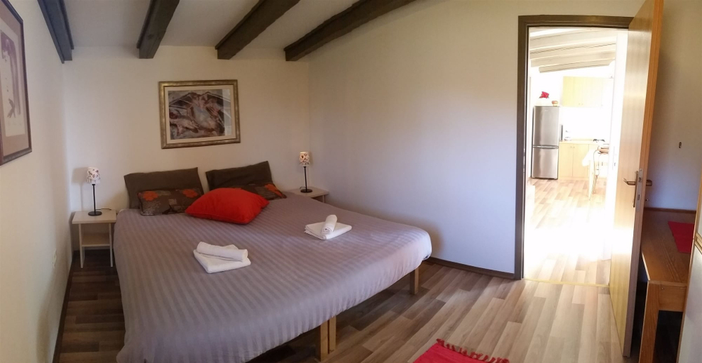 Bedroom 2, House Ivor, Buzet