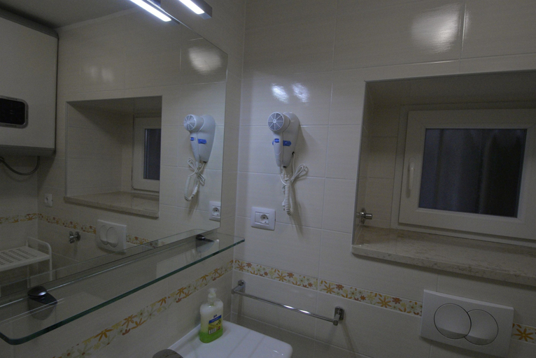 Bathroom 3, Apartments and Rooms Oliva, Cres