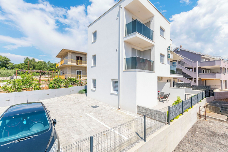 Exterior & Views 2, Apartments Tonka, Primošten
