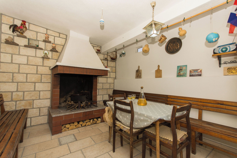 Others 5, Apartment Lorenzo, Trogir