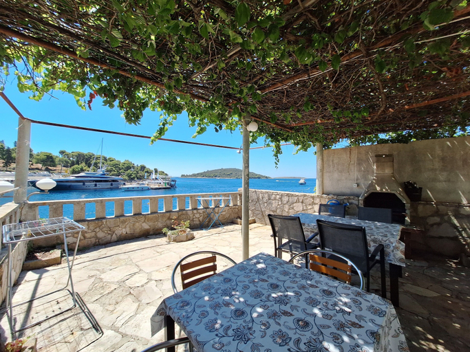 Terrace/patio 5, Apartments Neptun, Šolta