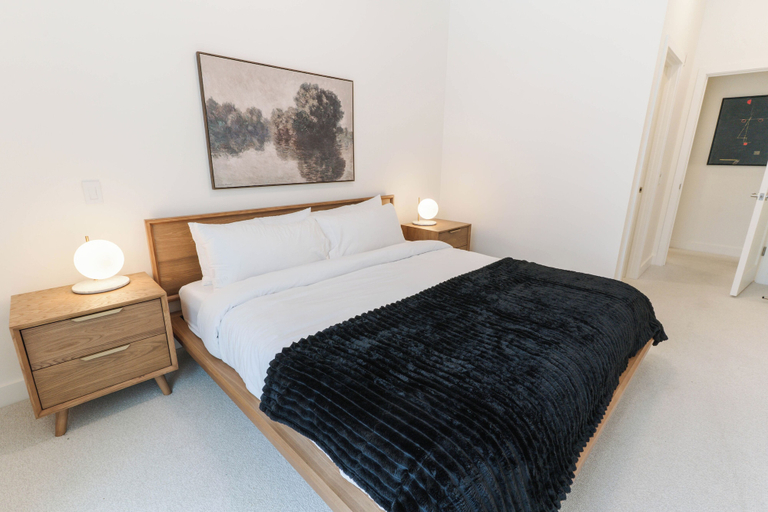 Room 2, Veldt Haus, Columbia-Shuswap