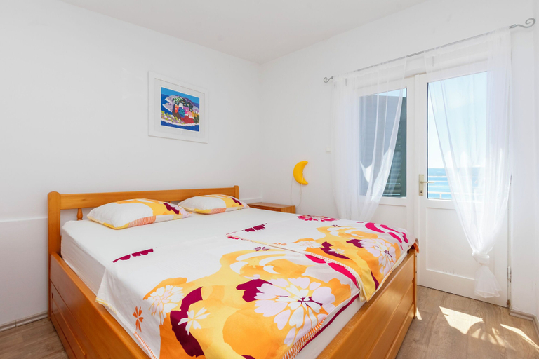 Bedroom 1, House Damir, Omiš