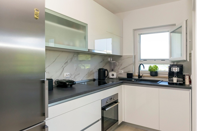 Private kitchen, Apartment Sweet Dream Manjiga, Šolta
