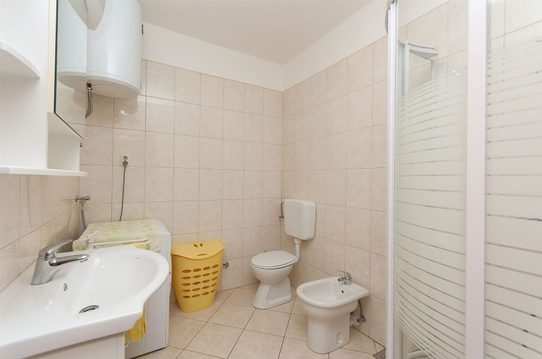 Bathroom 3, Apartments Brane, Postira