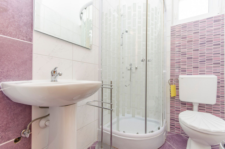 Bathroom 4, Apartments Anka, Vir