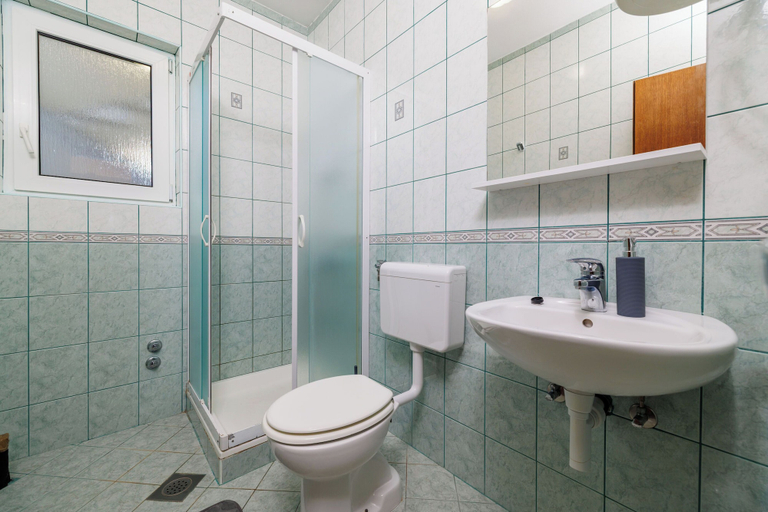 Bathroom 3, Apartments By the sea in Lopar, Lopar/Supetarska Draga