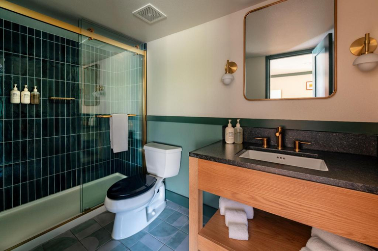 Bathroom 5, Royal Sun Palm Springs, Riverside