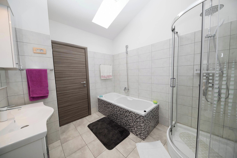 Bathroom 4, Villa Odiseja, Vinodolska