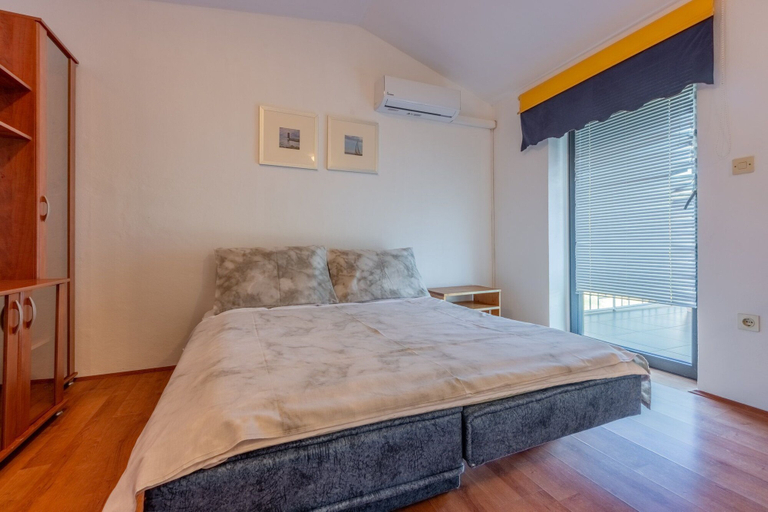 Room 2, House Sunshine, Novi Vinodolski