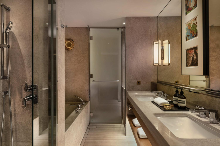 Bathroom 5, Park Hyatt Tokyo, Shinjuku