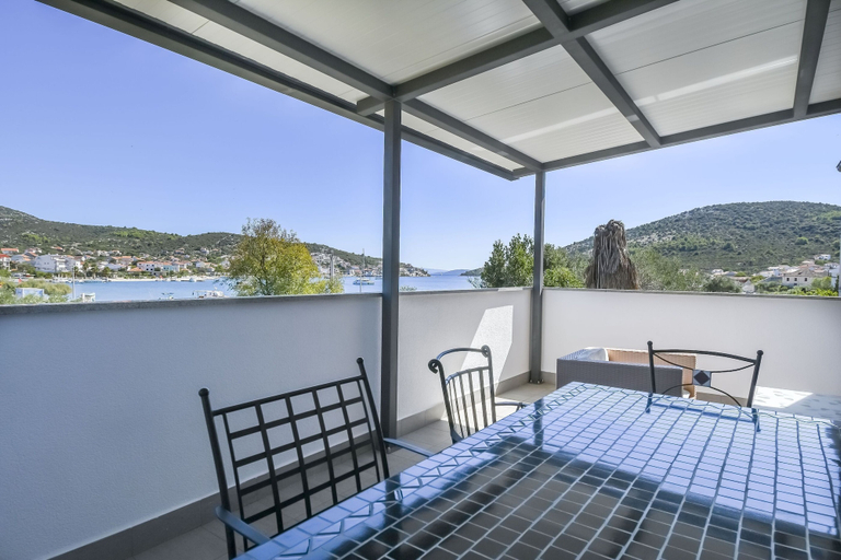 Terrace/patio 3, Apartments Deni, Marina