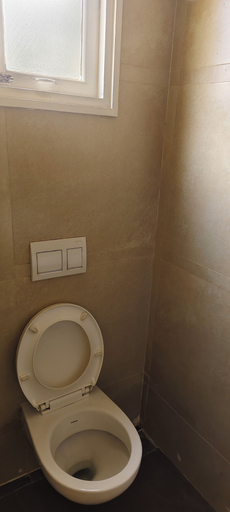 Bathroom 2, Le Aham Boutique Hotel, Viluppuram