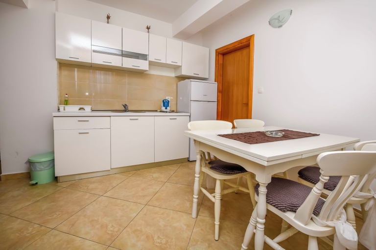 Others 5, Apartments Perisa, Rogoznica