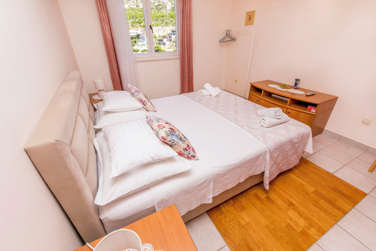 Bedroom 3, Apartments Toni, Primošten