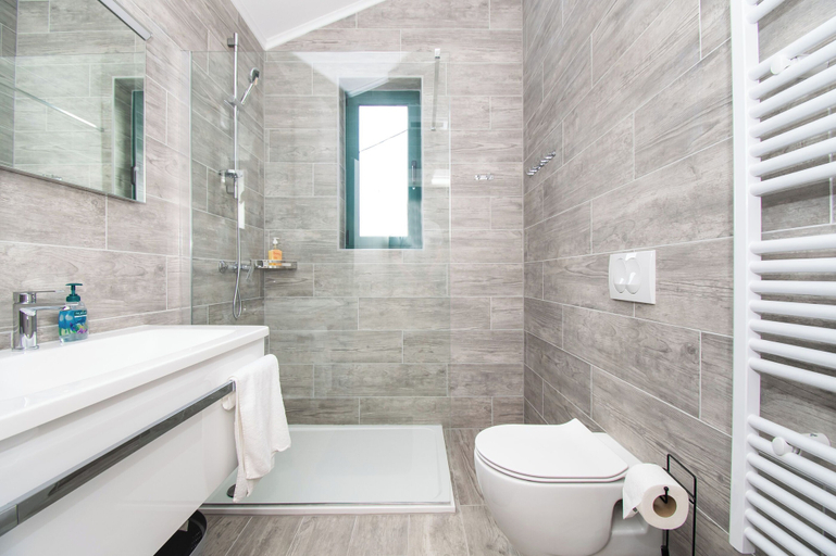 Bathroom 4, Villa Mungo, Starigrad