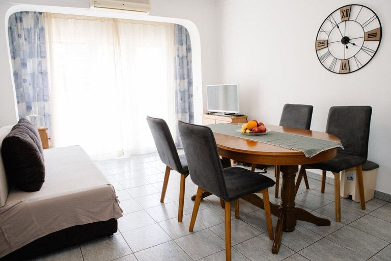 Others 4, Apartments Petri, Tisno