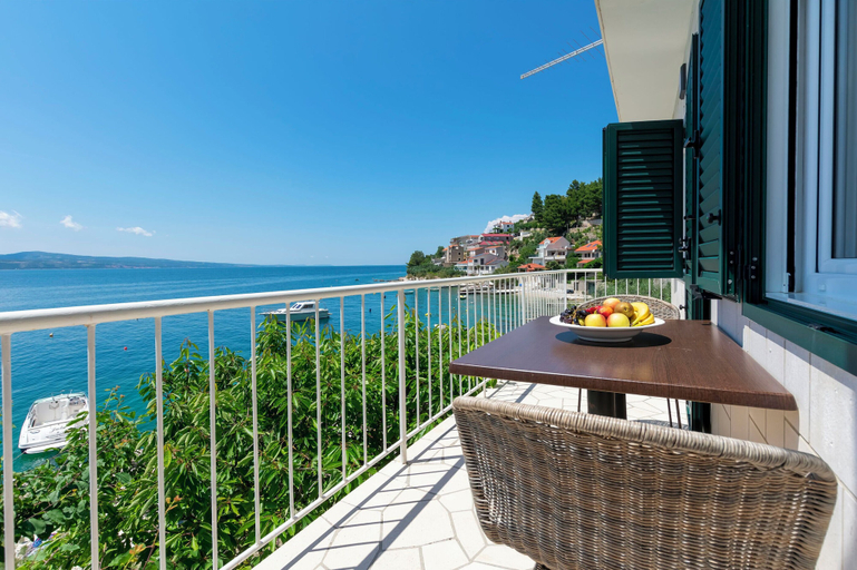 Others 5, Apartments Marino, Omiš