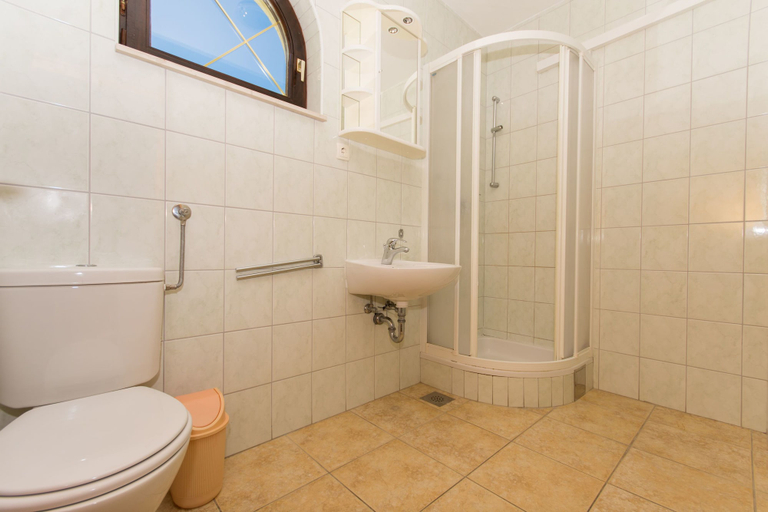 Bathroom 4, Apartments Jaman Dalmatica Čiovo, Okrug
