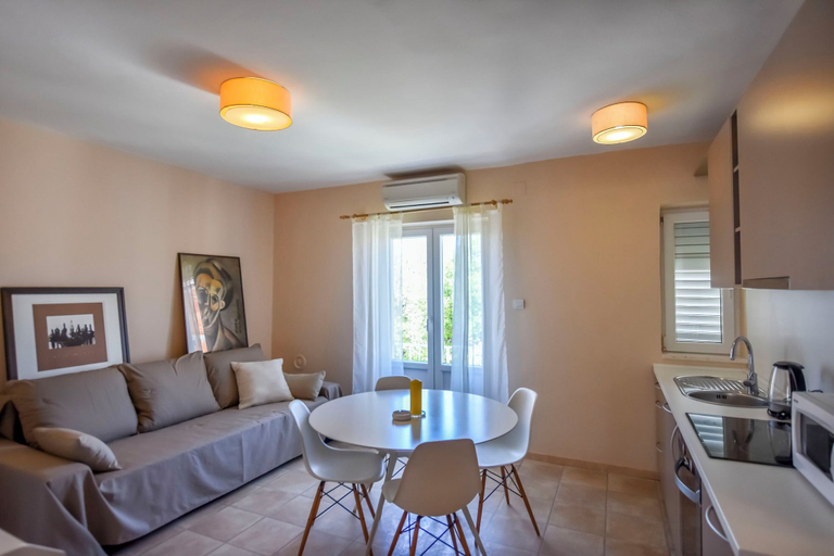 Others 5, Apartment Filomena, Primošten