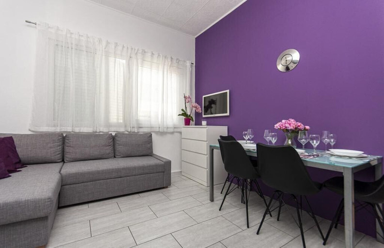 Others 5, Apartment Love, Dugi Rat