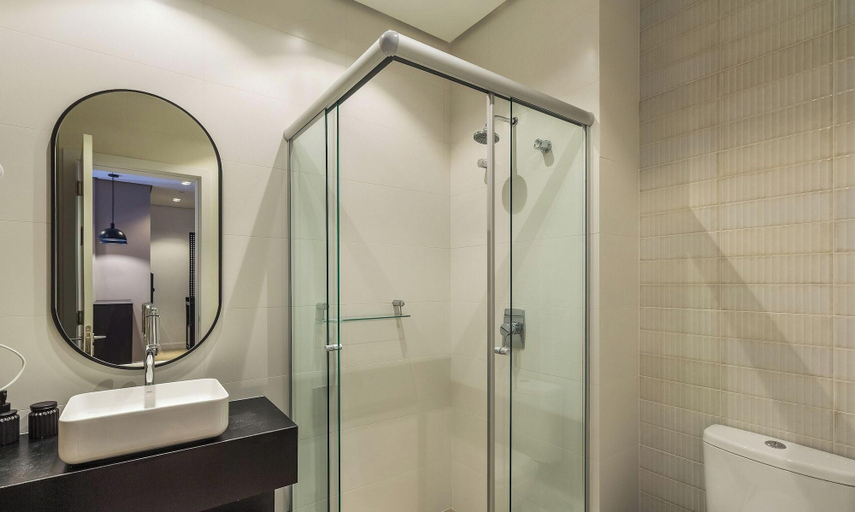 Bathroom 5, Modern and Complete Stays in Gramados Tourist Center - Cbgs, Gramado
