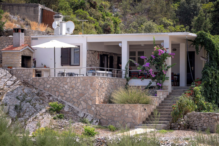 Courtyard, House Peacefull Relax, Jelsa