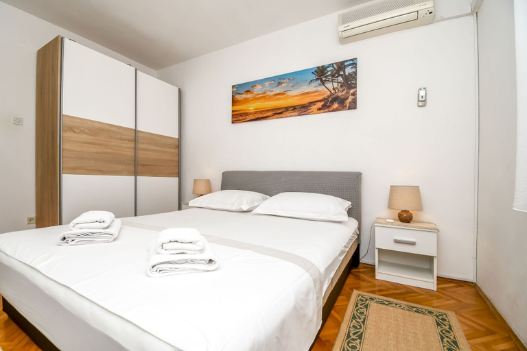Bedroom 2, Apartment Zeljko, Makarska