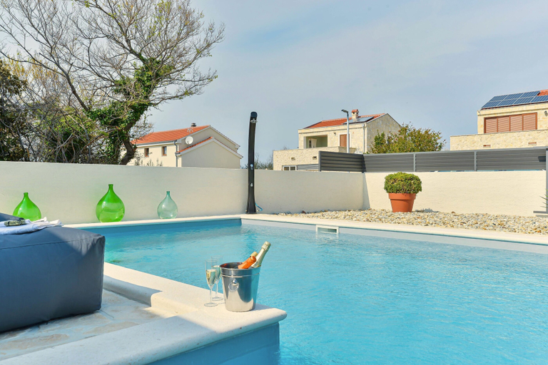Sport & Beauty, Villa Jolie, Privlaka