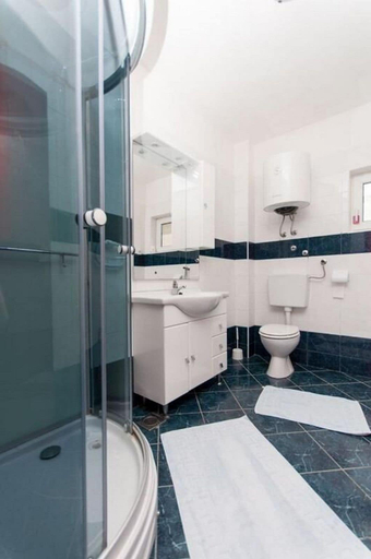 Bathroom 3, Apartments Mladen, Marina
