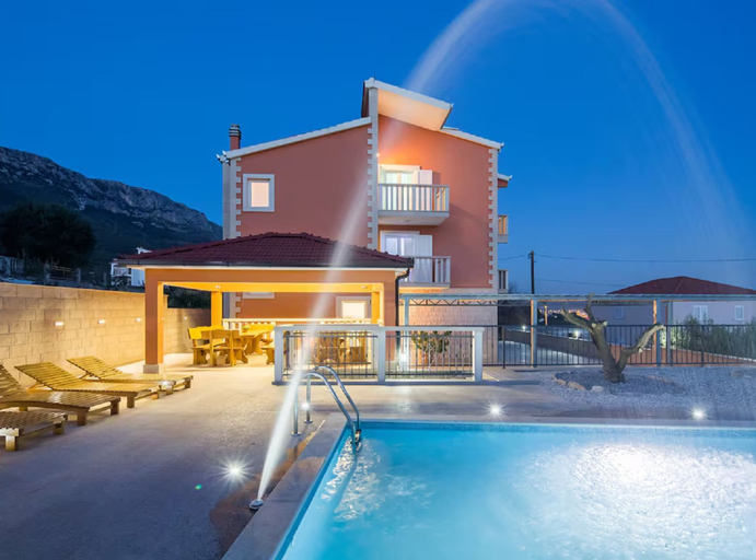 Pool 4, Villa Ana With Outdoor Pool, Sauna and Hot-tub, Kaštela