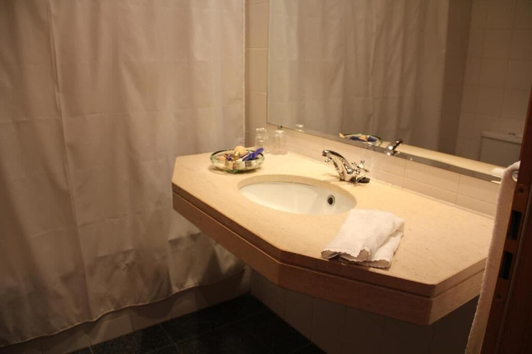 Bathroom 5, Hotel dos Loios, Santa Maria da Feira