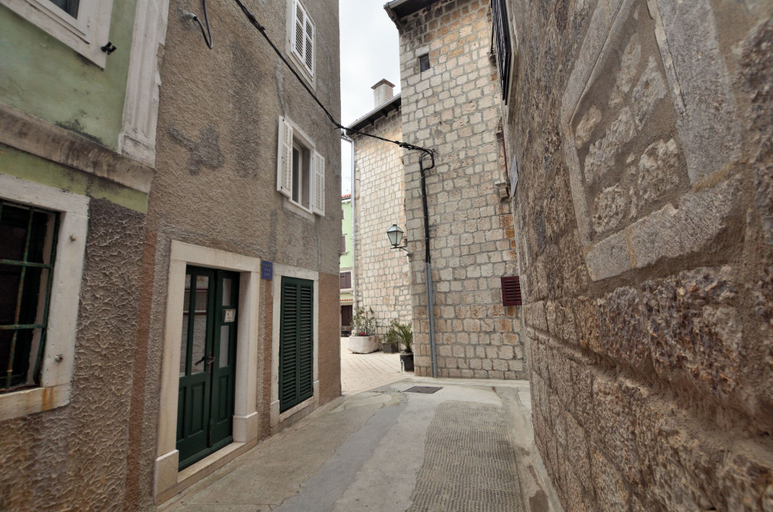 Building design 2, Rooms Pjaceta, Cres