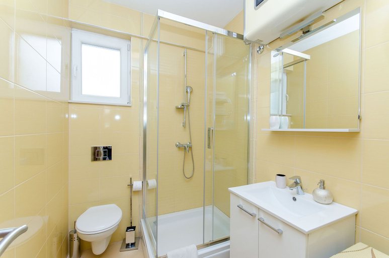 Bathroom 5, Apartment City Light, Split