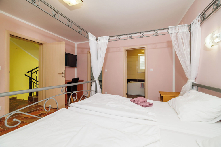 Room 2, House Davorka, Lopar/Supetarska Draga