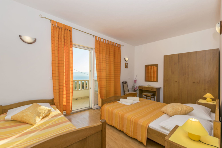 Others 2, Apartments Tonci, Dugi Rat