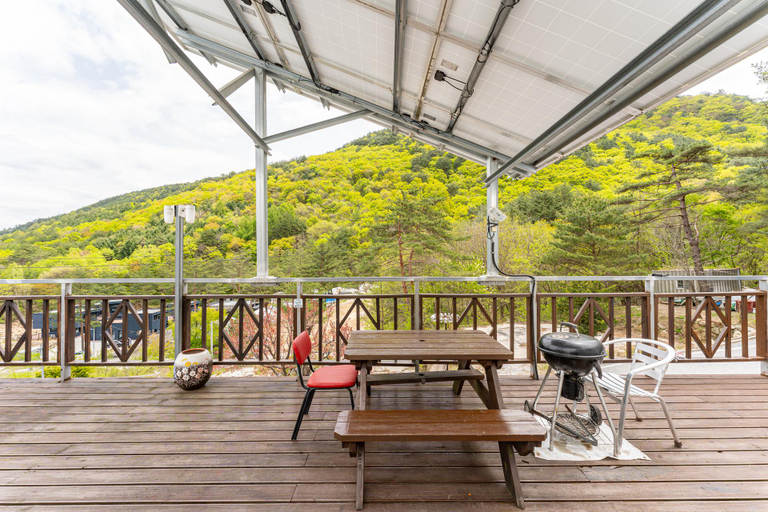 Others 4, Jeongsun Hayandom Pension, Jeongseon