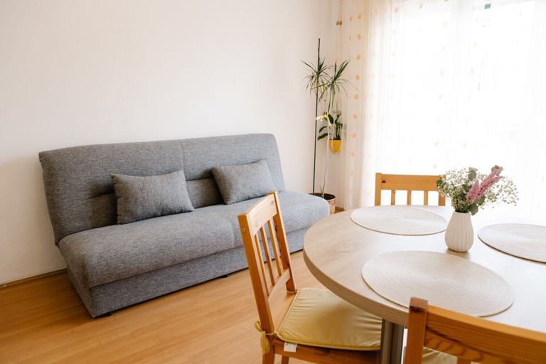 Others 5, Apartments Petri, Tisno
