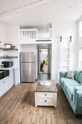 Interior 5, Salt and Pepper at In The Pines Pr6264, Stewart