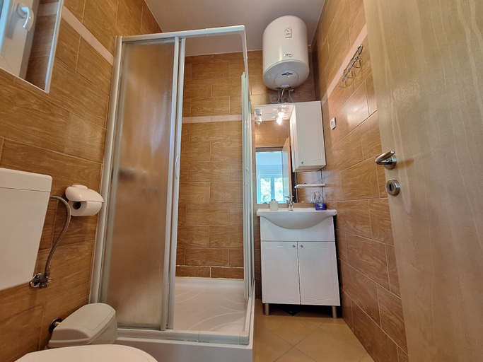 Bathroom 5, House Sanleon, Vinodolska