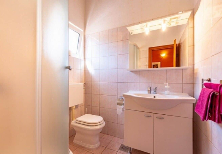 Bathroom 3, Apartments Zeljko, Korčula