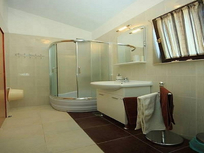 Bathroom 4, Apartments Matohanac, Fažana