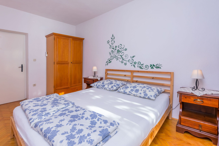 Bedroom 2, Apartments KK, Omiš