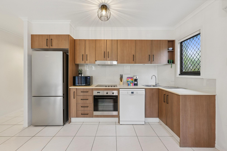 Kitchen, Beachside Apartment with Secure Parking, Gold Coast